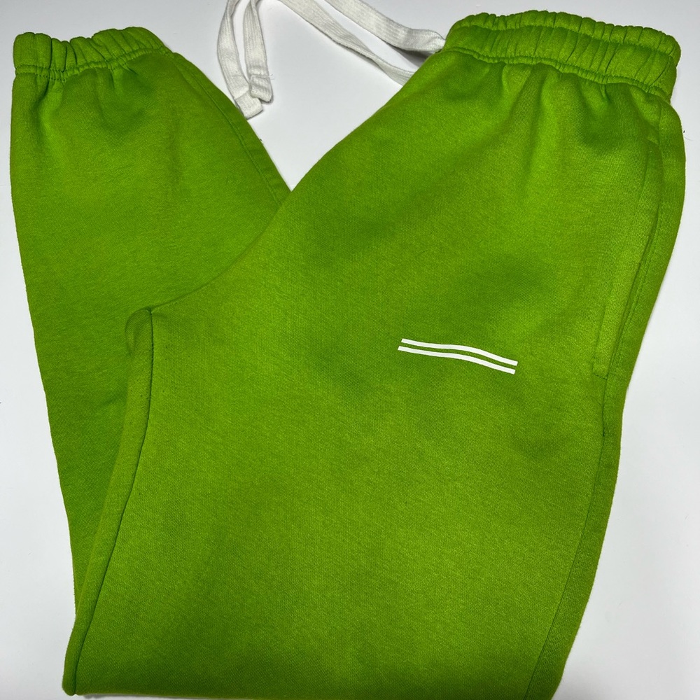 Super Fresh Small Women’s Green Jogging Sweatpants. 2side pockets, strechy